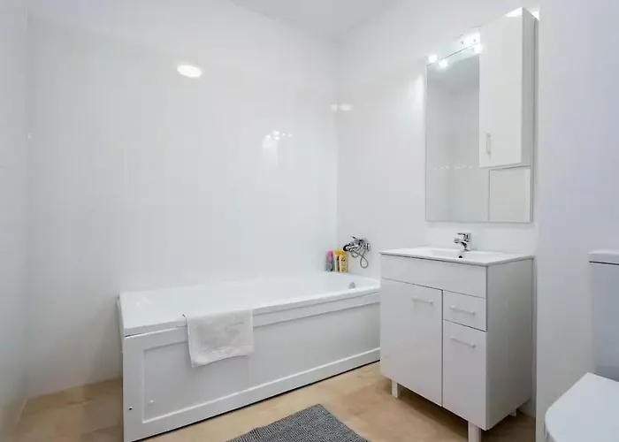 Heaven 2106 - Underground Parking & Self Check-in * Bucareste