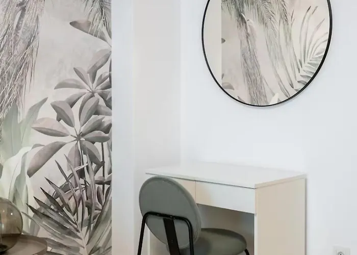 Heaven 2106 - Underground Parking & Self Check-in *